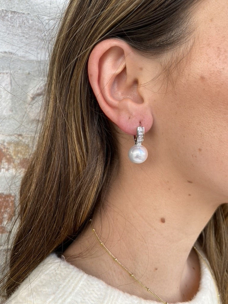 Gabby Glitz Pearl Hoops