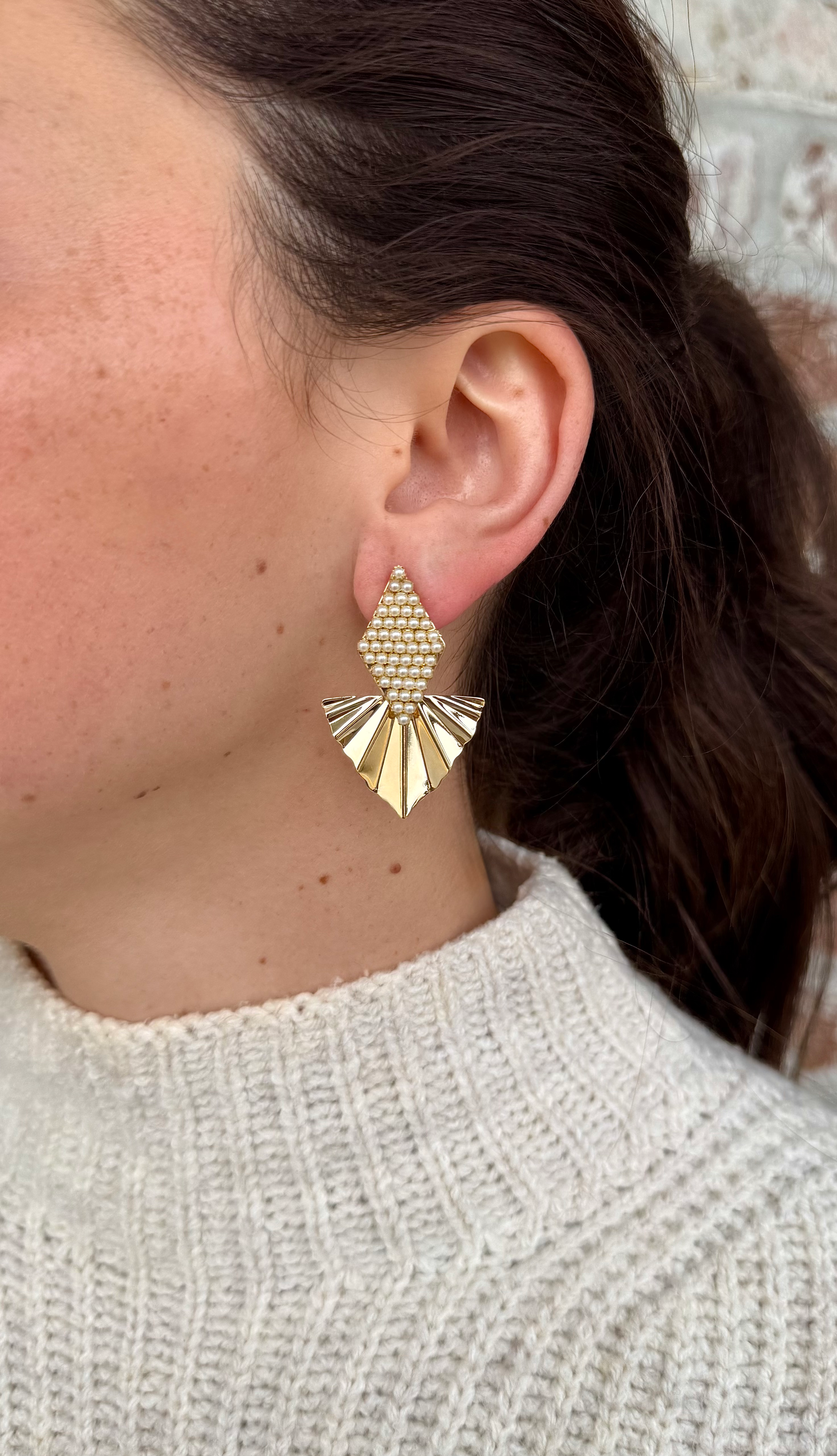 Holiday Tri Earrings Pearl