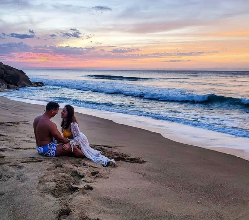 Couple_Sandy_Beach.jpeg