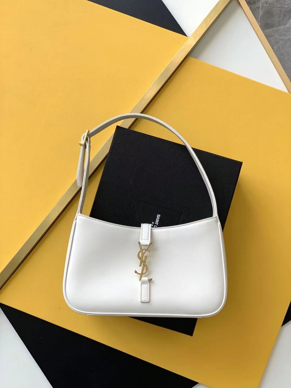 Hình thu nhỏ: Ysl hobo 