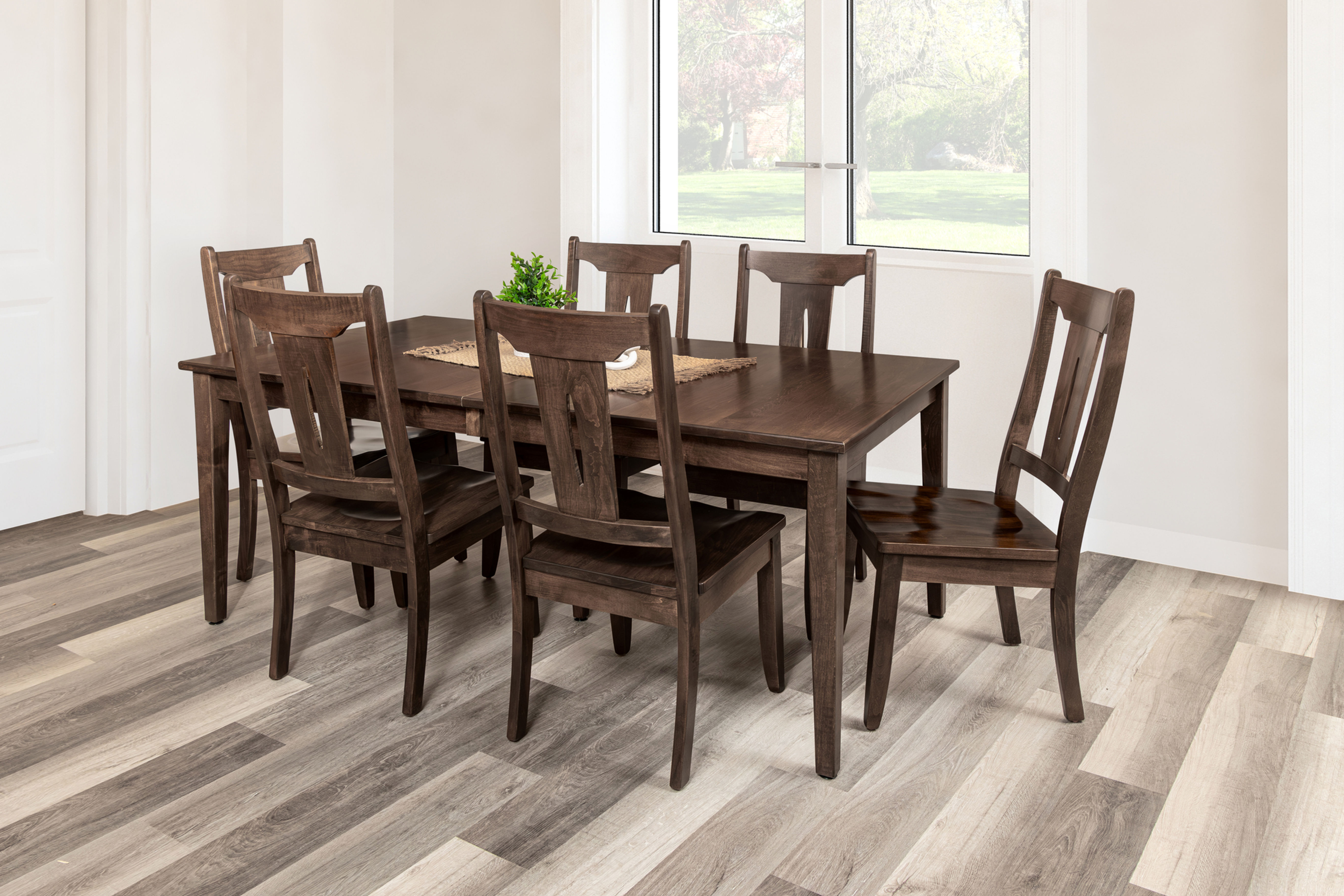 Nashville Table and Chairs