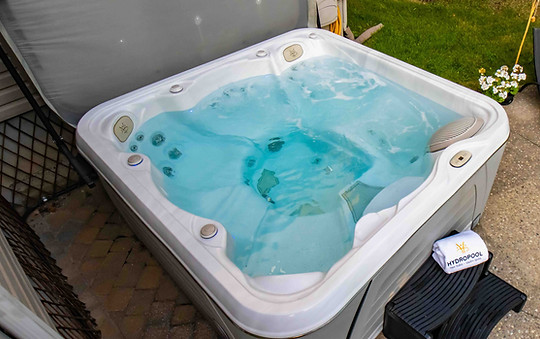Hydropool_Serenity_5900_2025.jpg