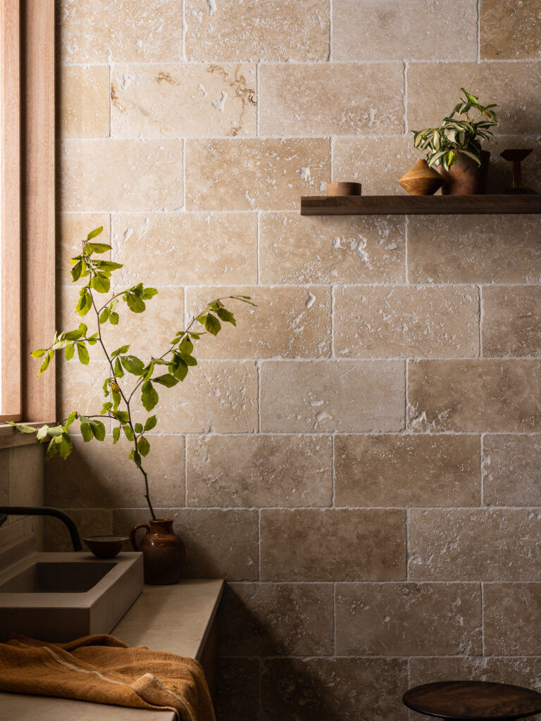 Corinth-Tumbled-Travertine-3-768x1024.jpg