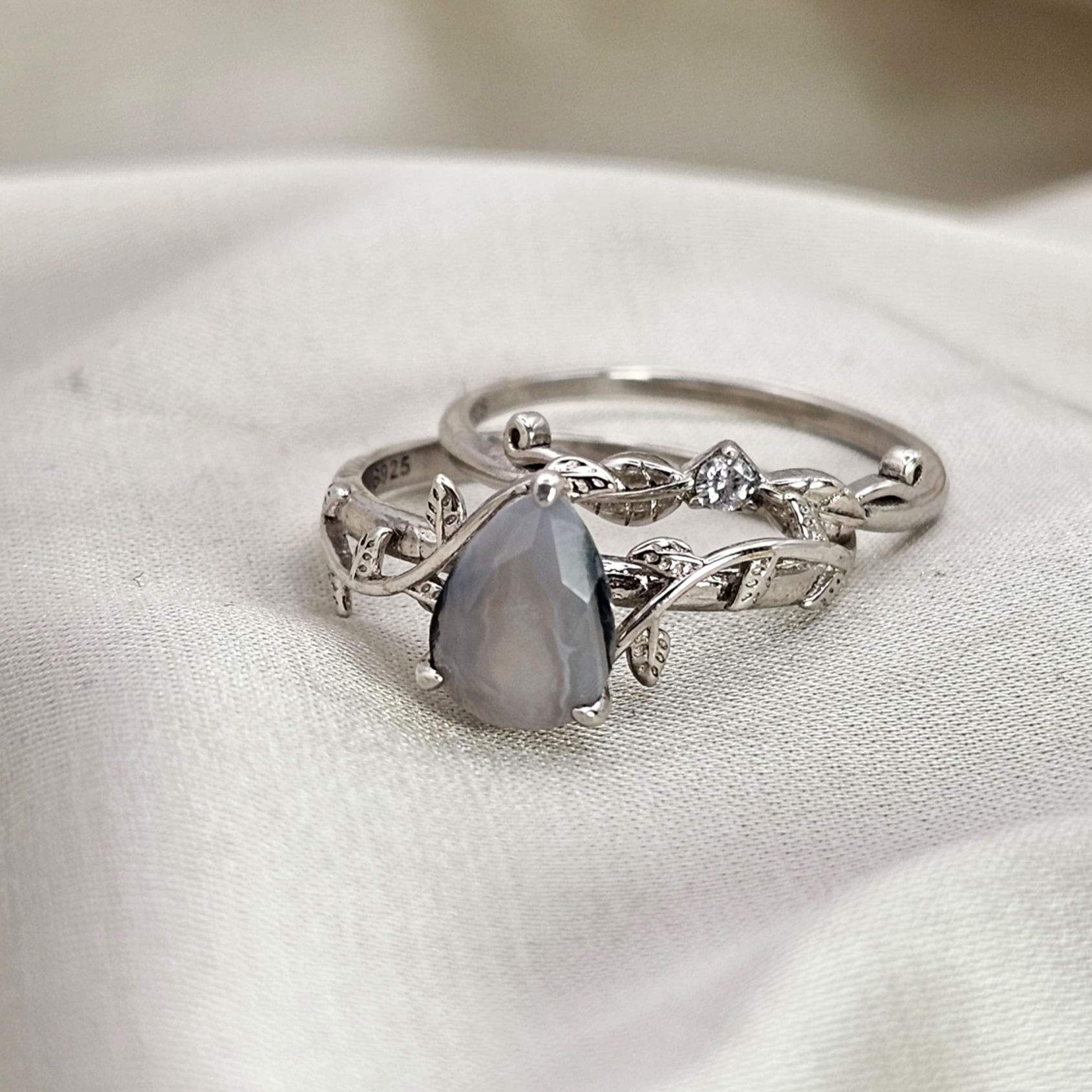 White Moss Agate Vine Promise Ring
