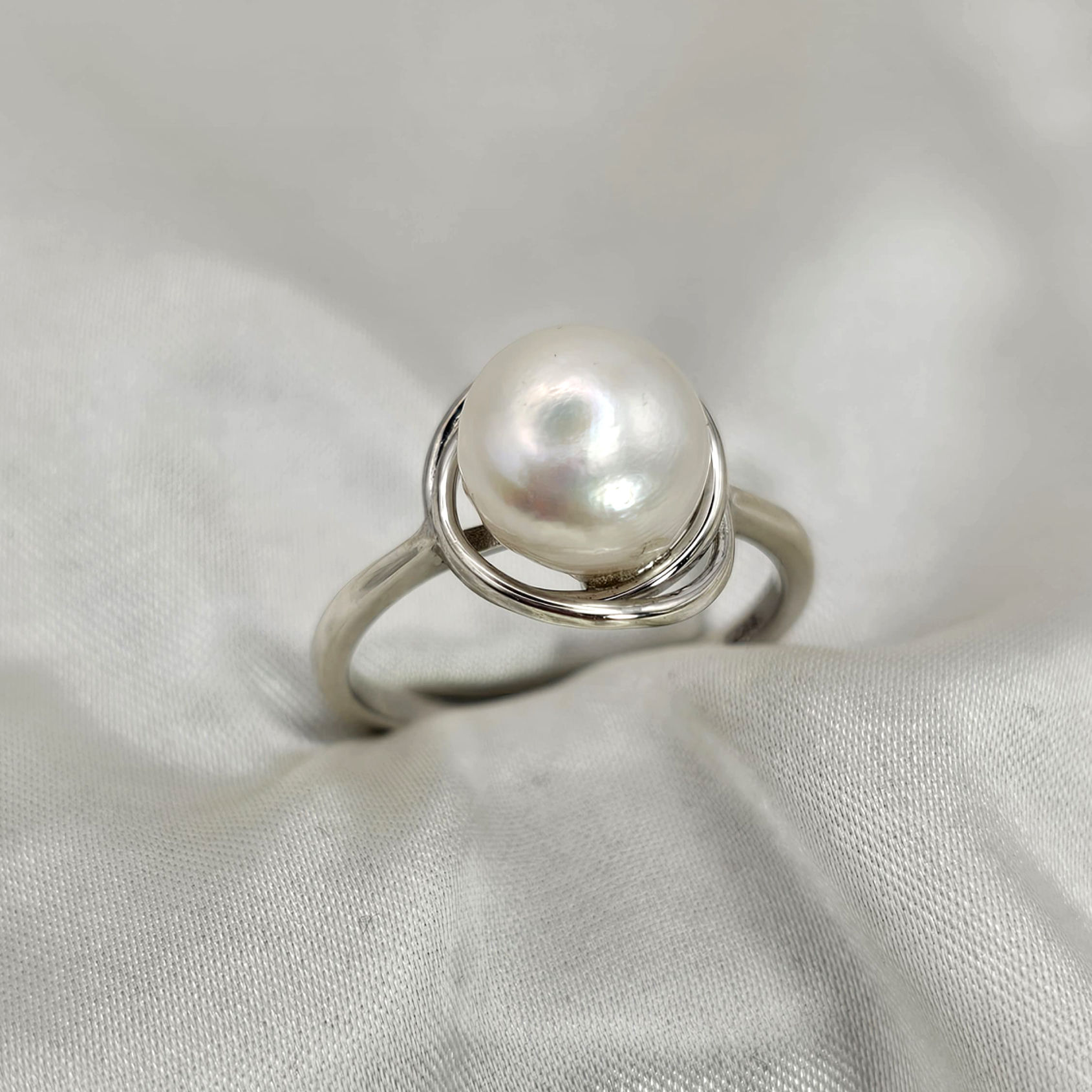 Freshwater Pearl Swirl Ring