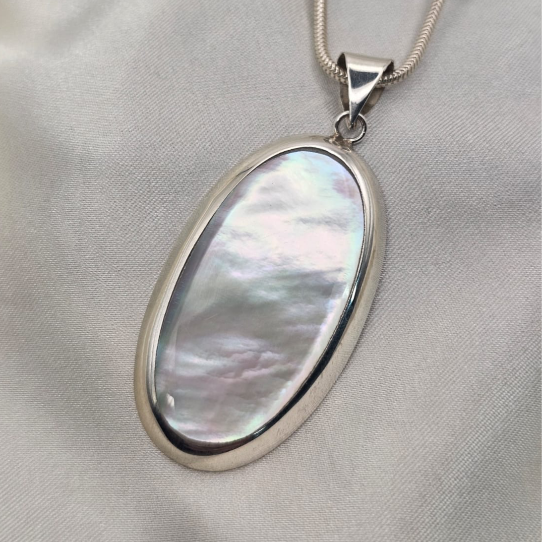 Mother of Pearl Oval Pendant
