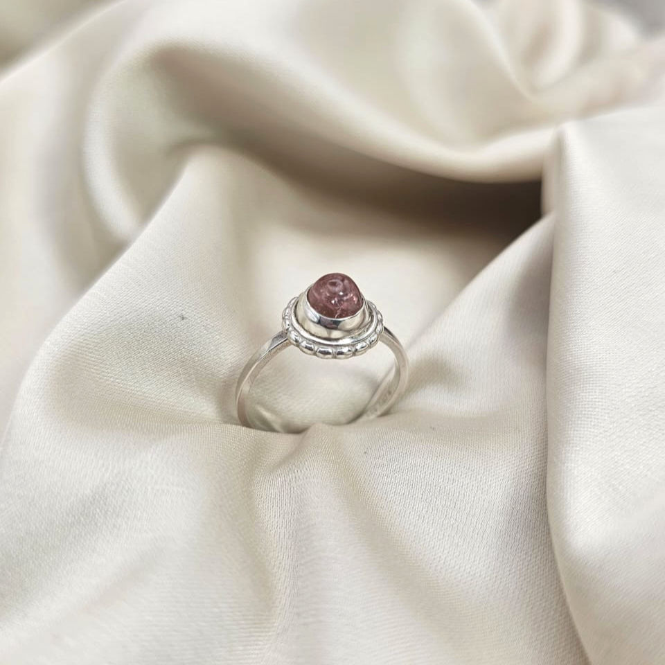 Thumbnail: Pink Tourmaline Cabochon Ring