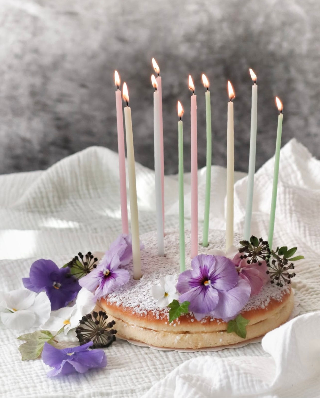 Bougie anniversaire "ciergerie des prémontrés"