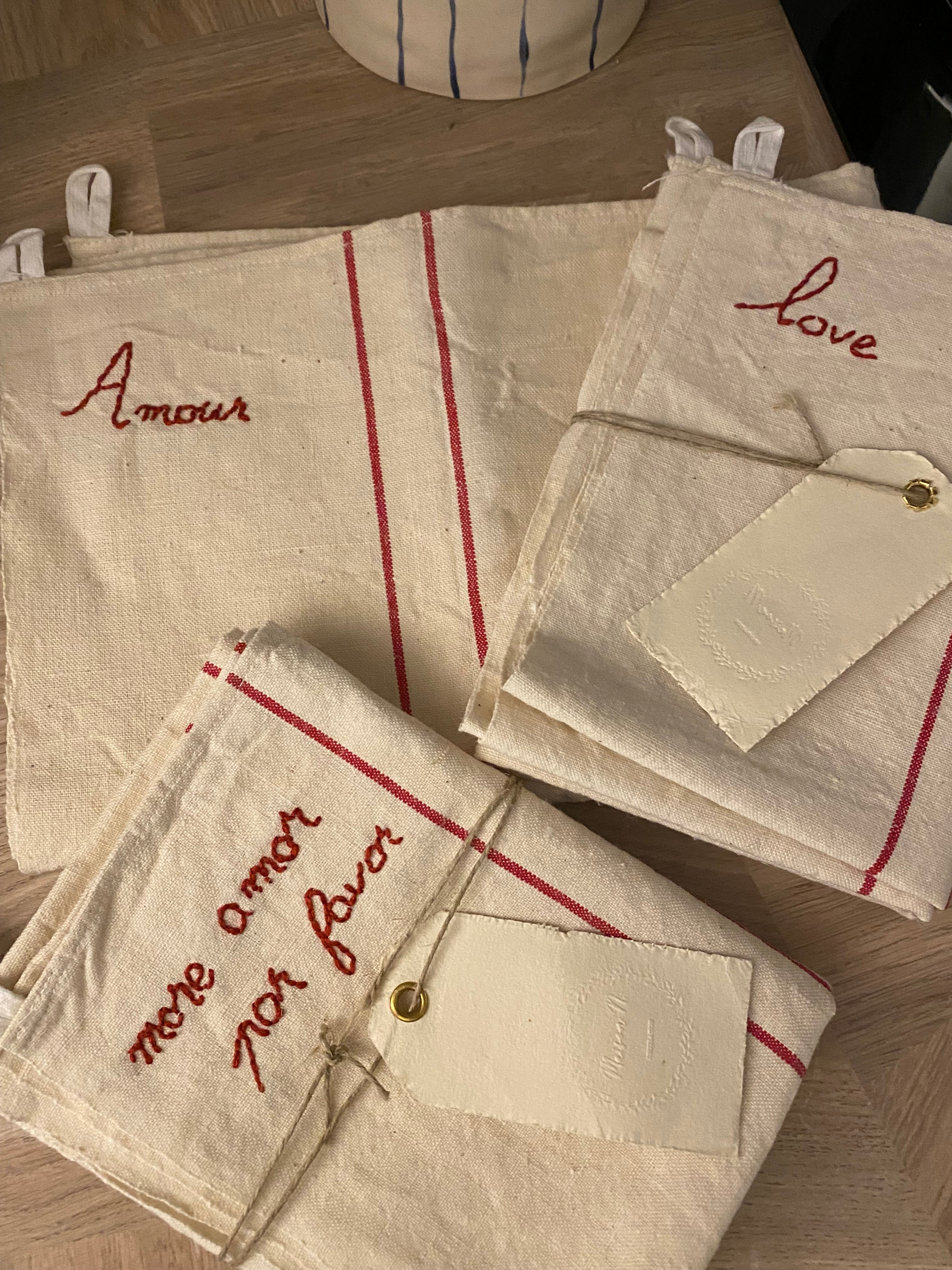 Torchon ancien brodé