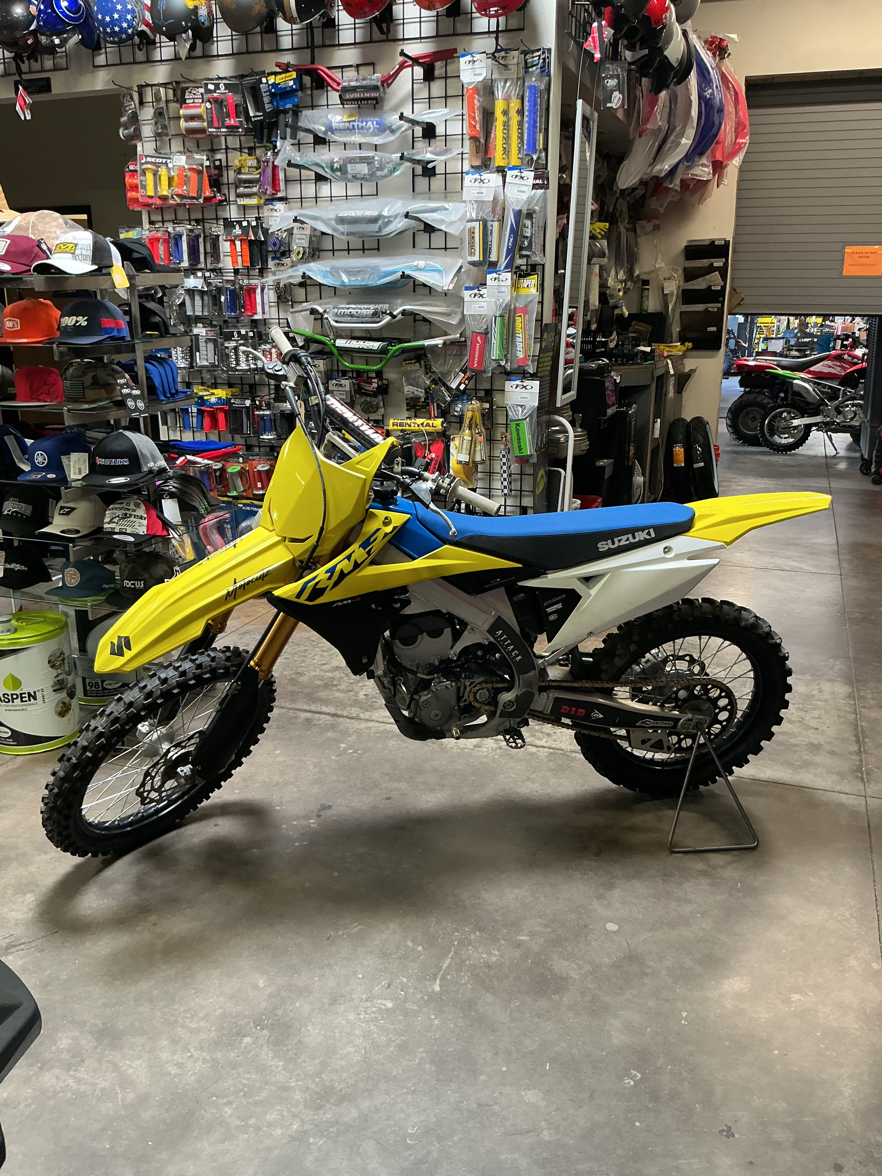 2022 SUZUKI RMZ250