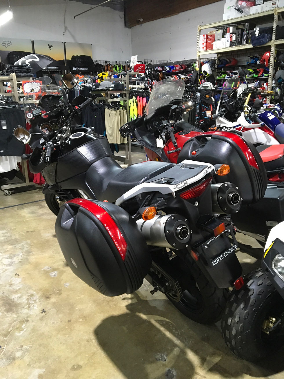 Thumbnail: 2005 Suzuki DL1000 V-Strom