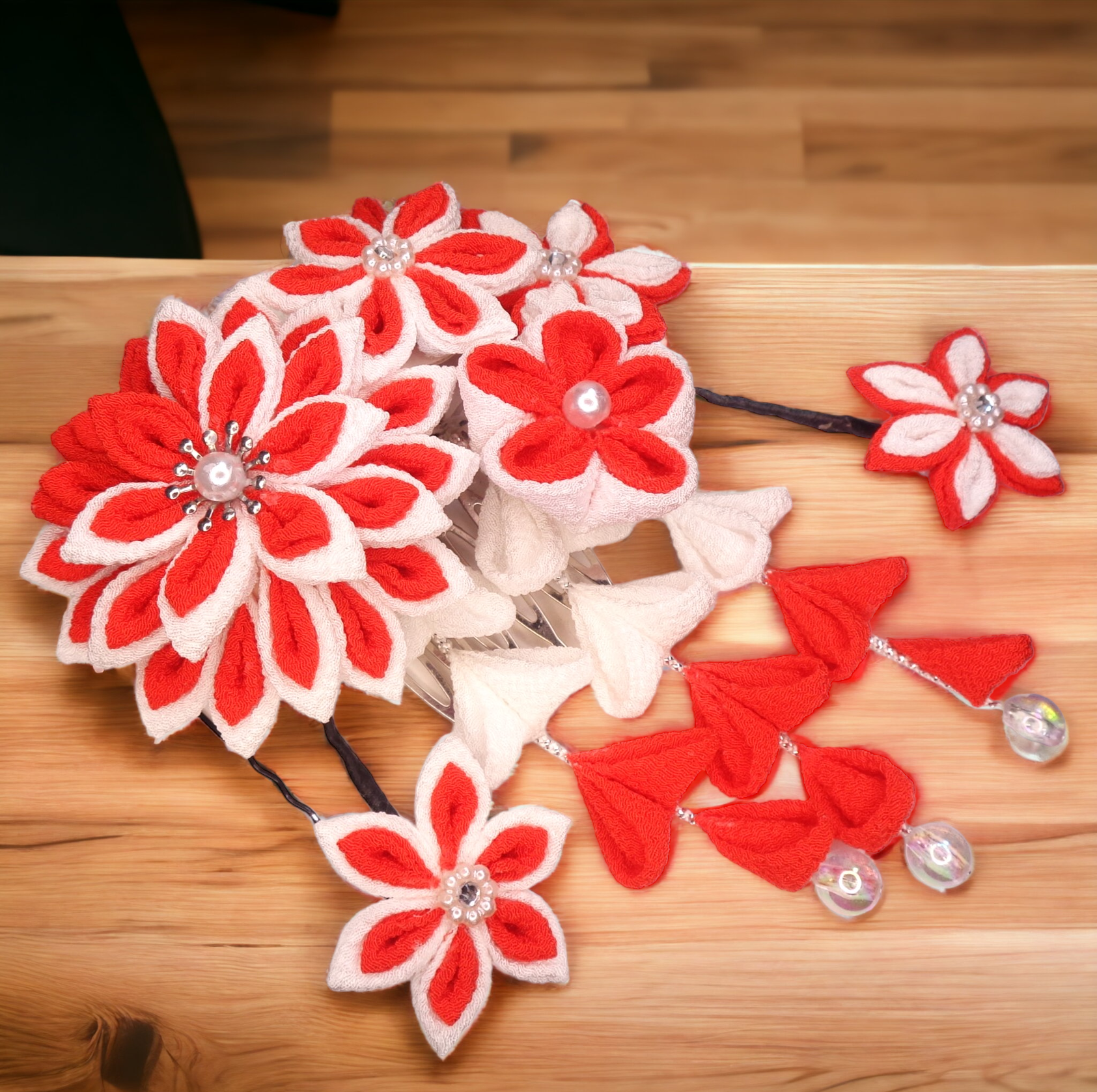 ㉓紅白の華やぎ - つまみ細工かんざし