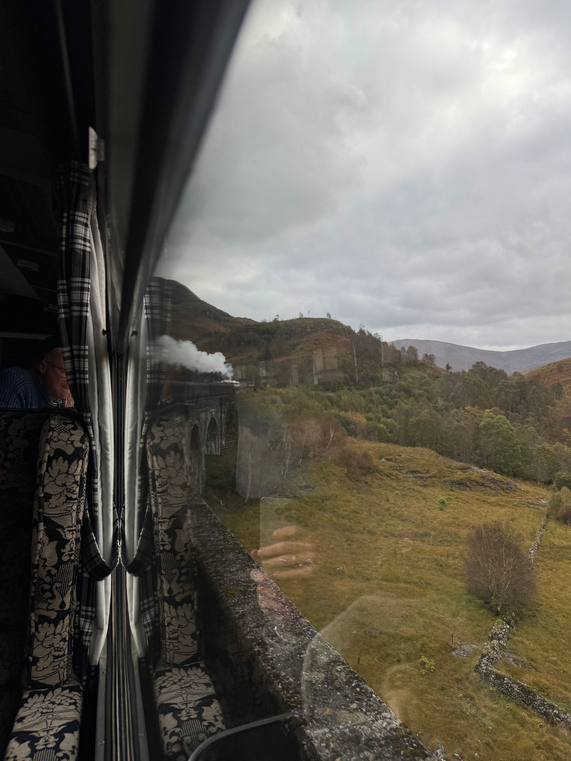 jacobite steam train glenfinnan harry potter scotland
