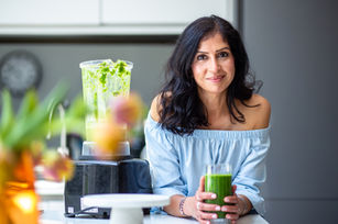 Personal branding portrait of a London health, nutrition and wellness coach
