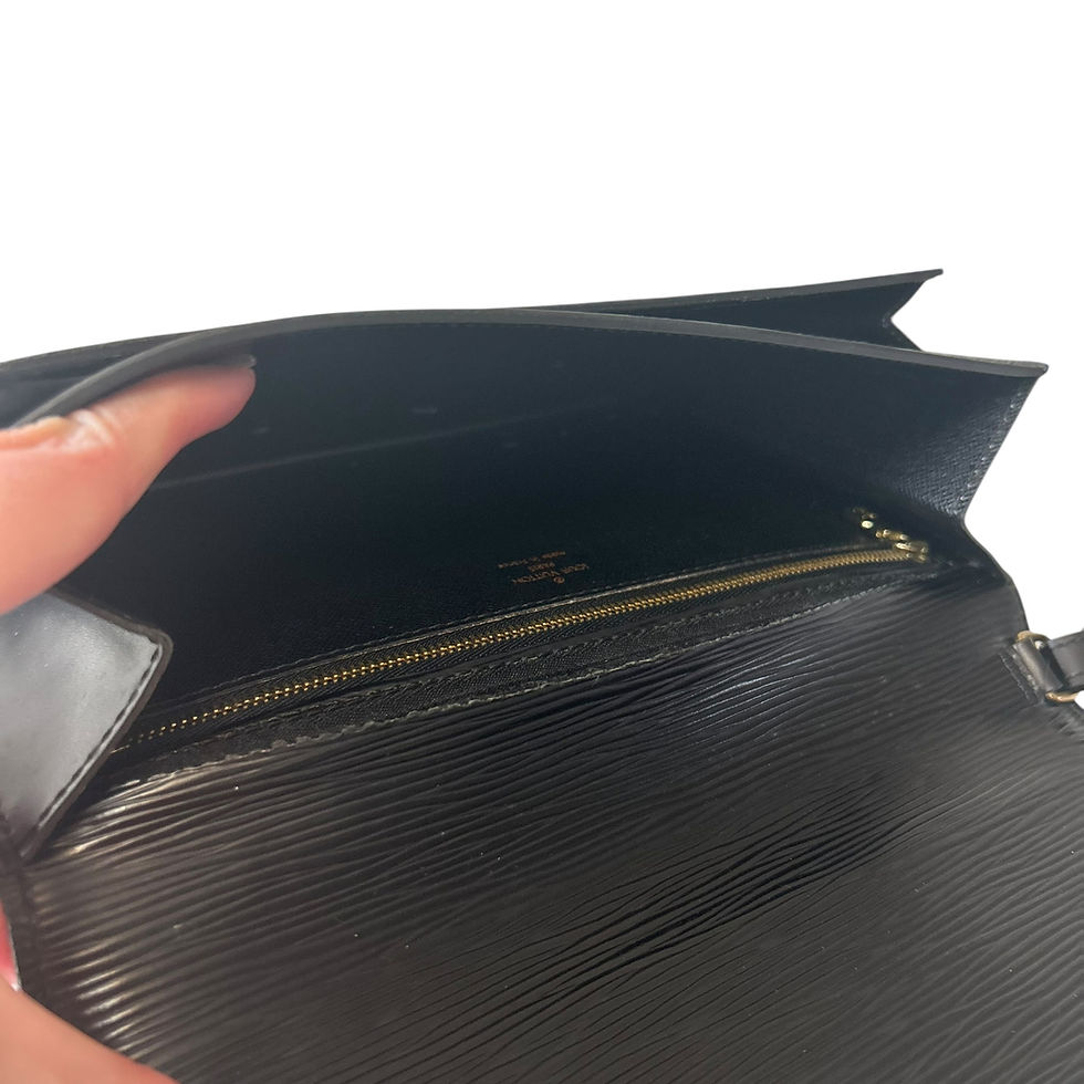 Thumbnail: Louis Vuitton Vintage 1994 Black epi Dragonne clutch / wristlet
