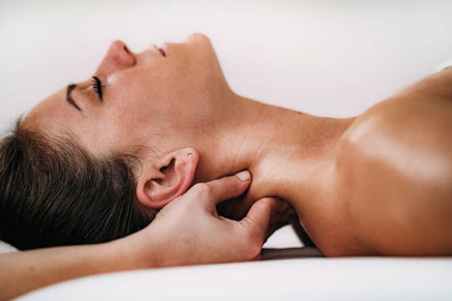 Miniature : 💆‍♀️ Réflexologie faciale (30 min) Détente, équilibre & éclat naturel