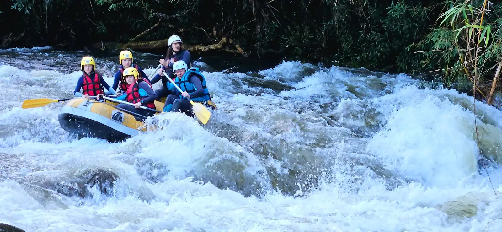 🌊 Rafting Adulte (1h45) Sensations & nature en eau vive