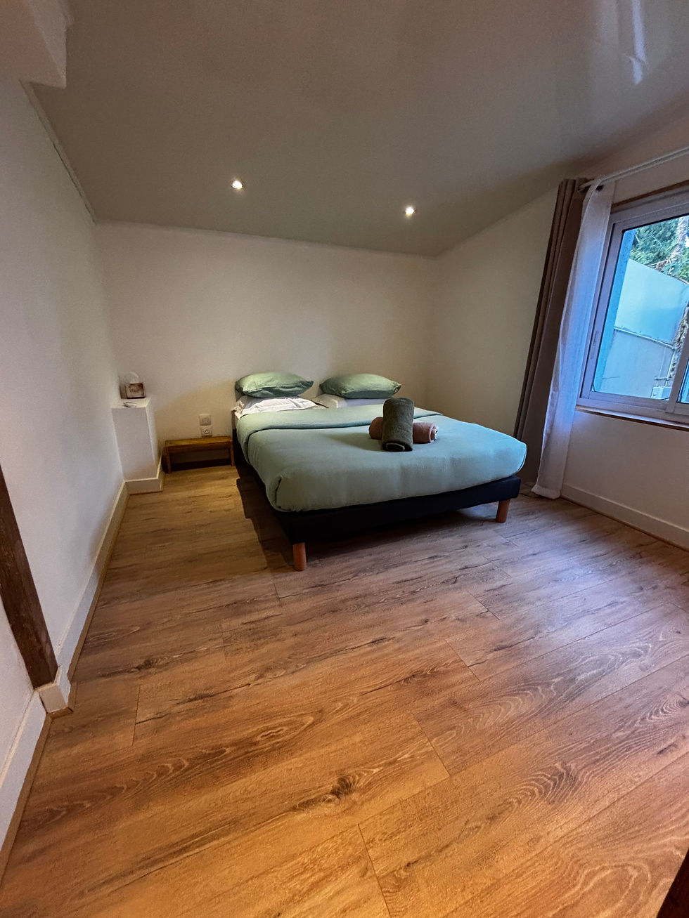 Miniature : 🌿 1 nuit à la Villa René 2 chambres • Jusqu’à 4 personnes Aux portes de Salaz…