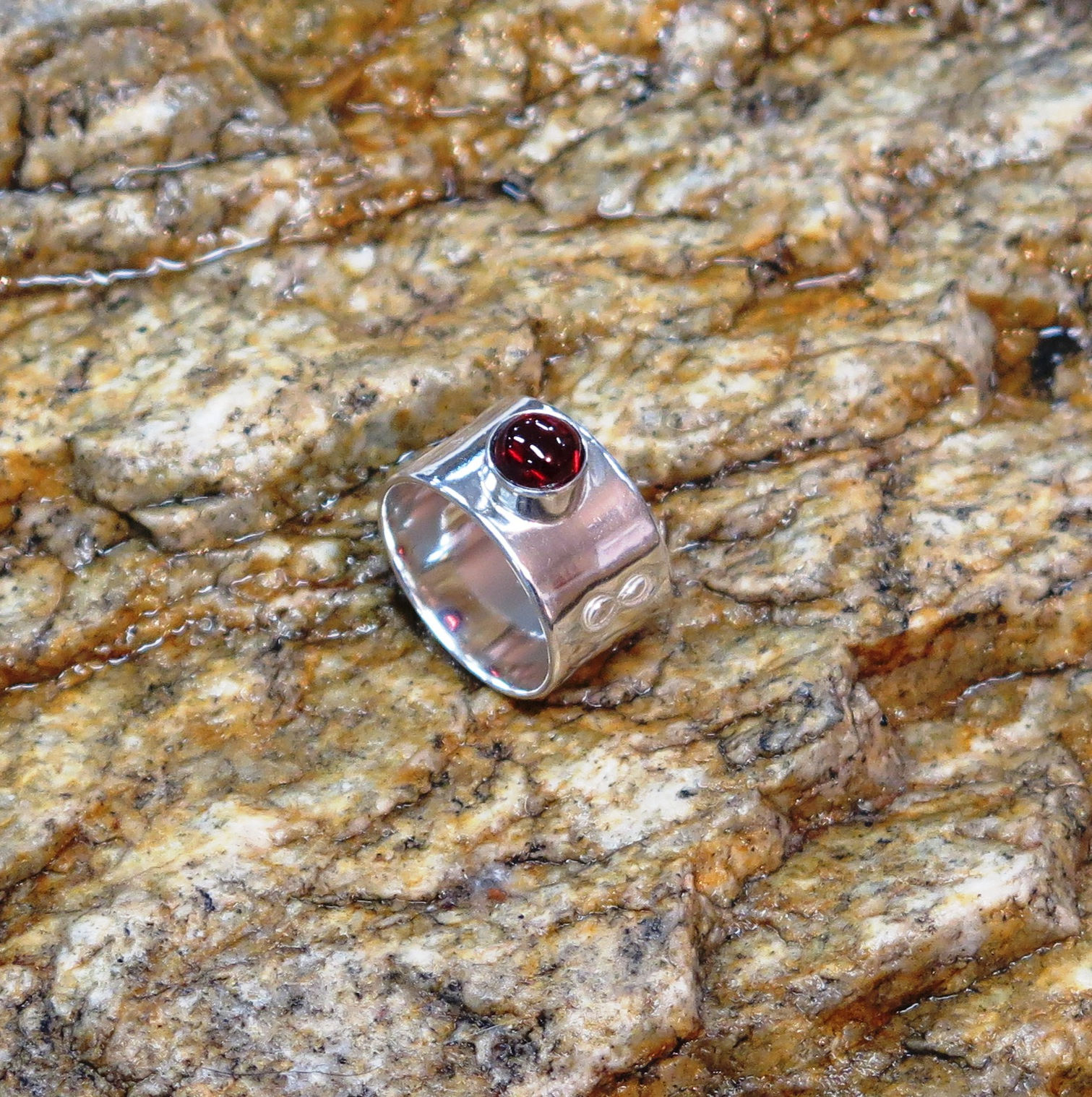 Silver Infinity Celtic Cross Band Garnet Cab Ring