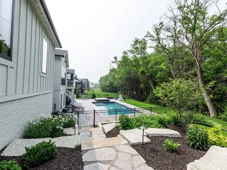 What are the Latest Trends in Outdoor Living Spaces for 2026