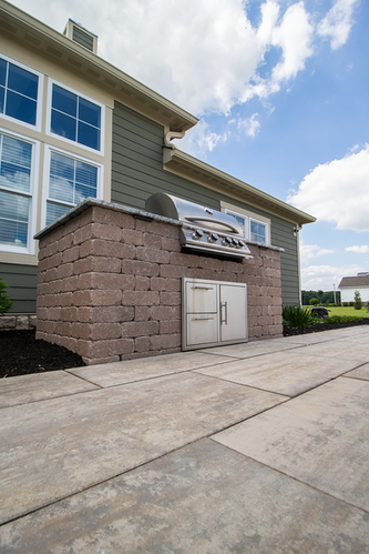 Outdoor kitchen with built-in grill in Sunbury, OH