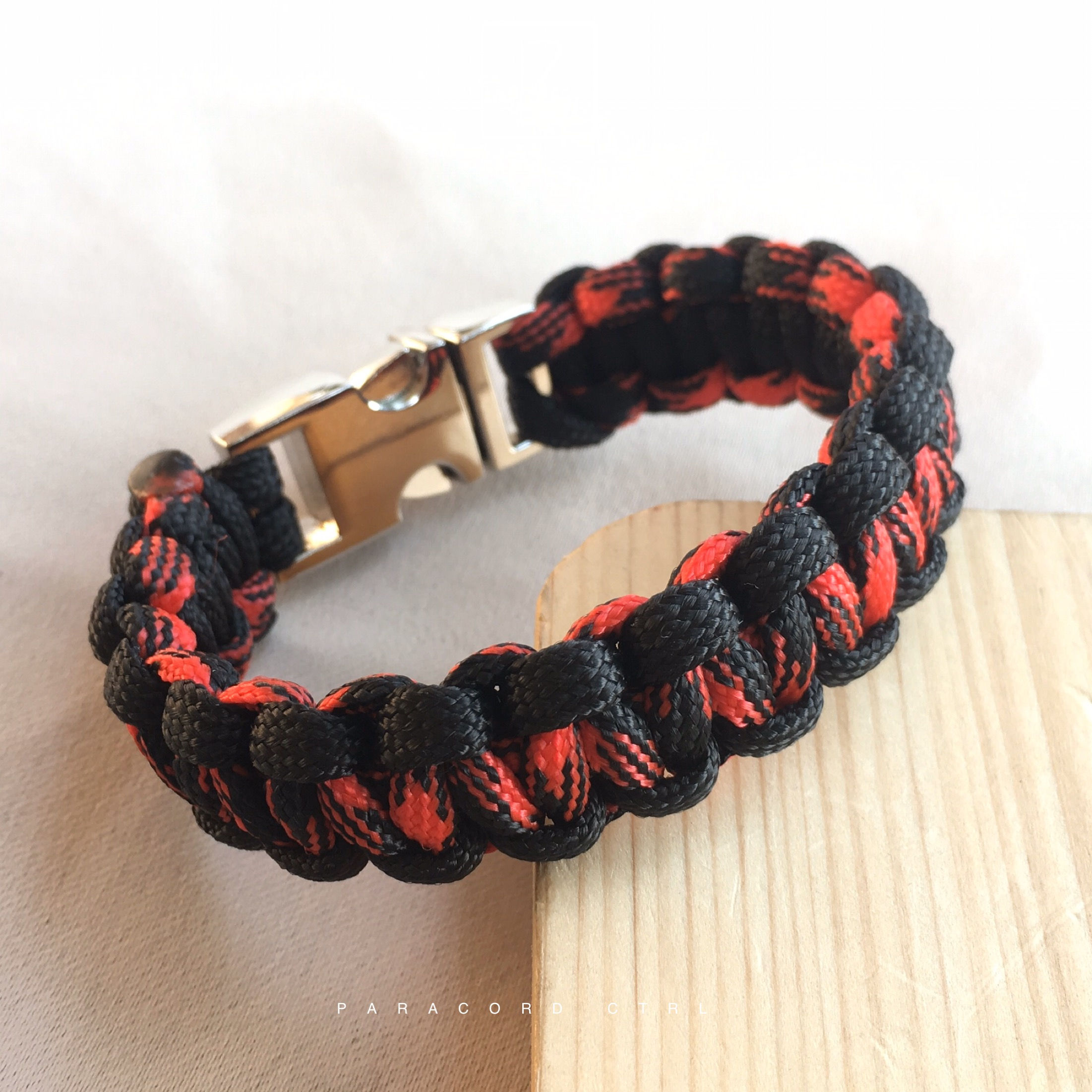 Black red color : 011