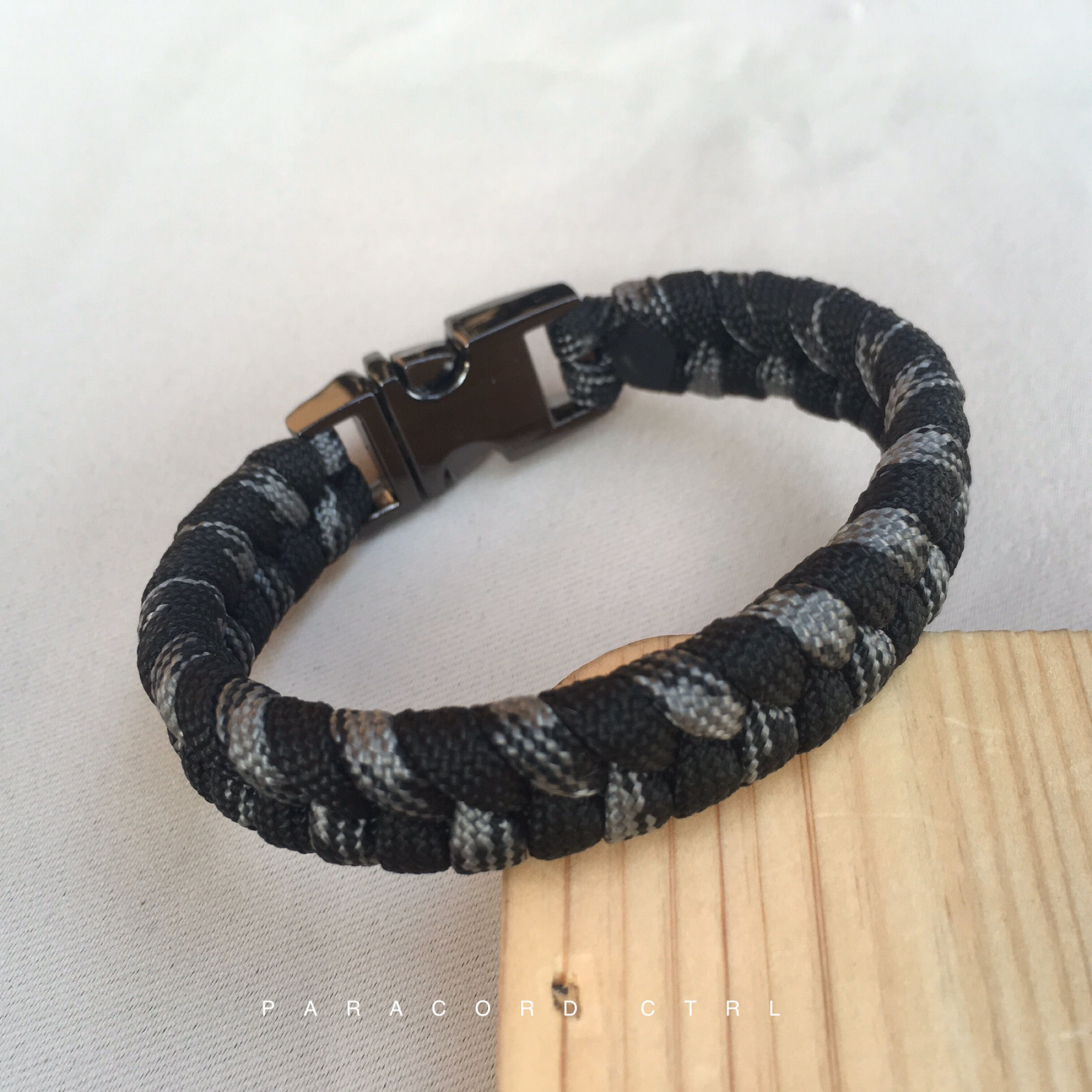 Black Two Gray color : 003