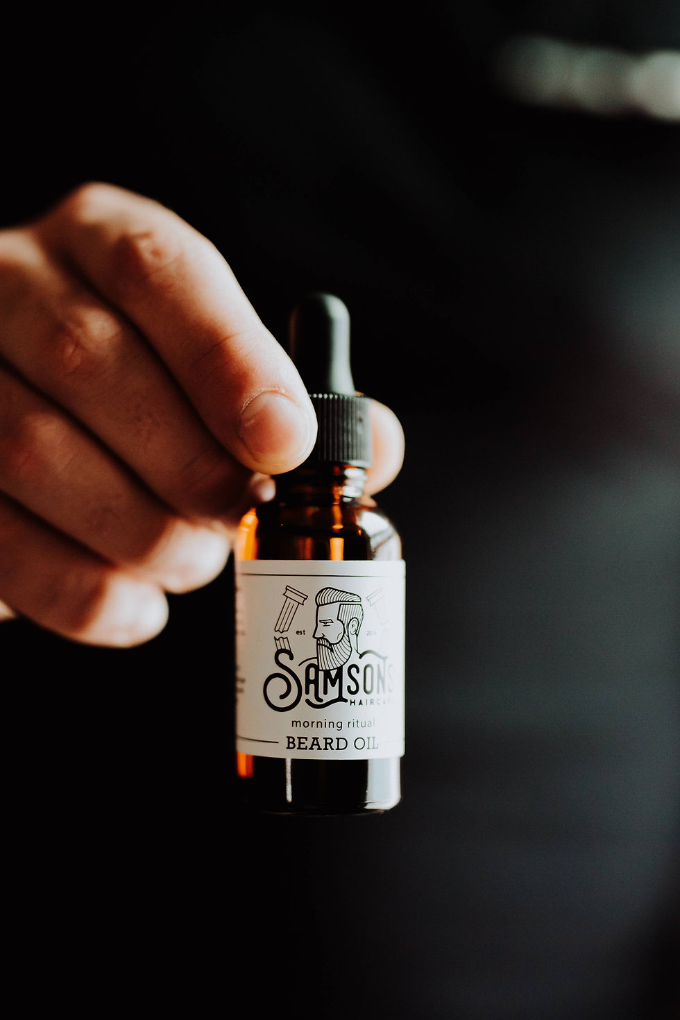 Thumbnail: Moisturizing & Softening Beard Oil with Classic Scent