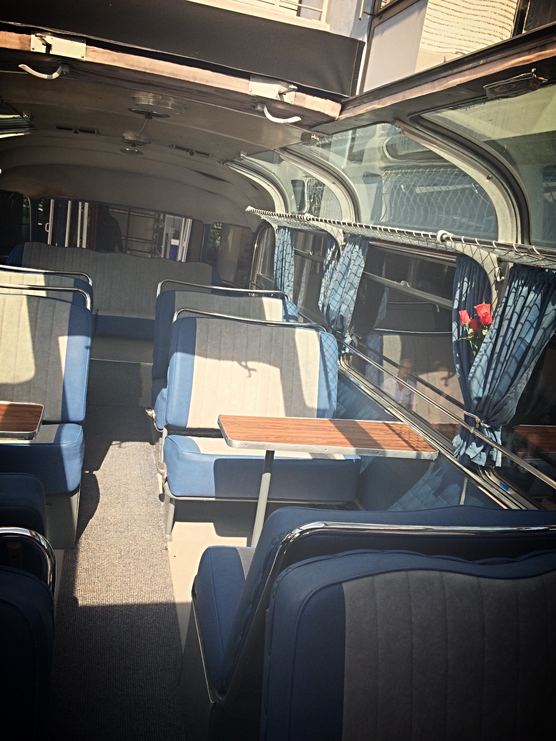 Oldtimer Bus mieten für Hochzeit und Geburtstag