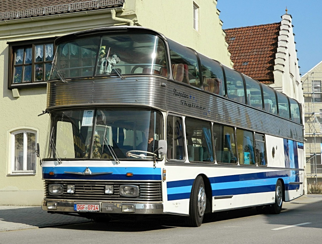 Oldtimer Bus mieten für Hochzeit und Geburtstag