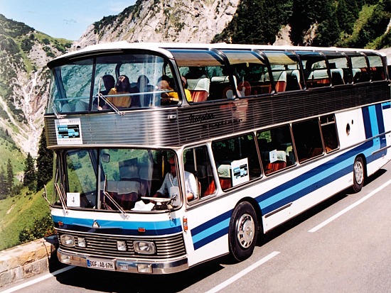 Oldtimer Bus mieten für Hochzeit und Geburtstag