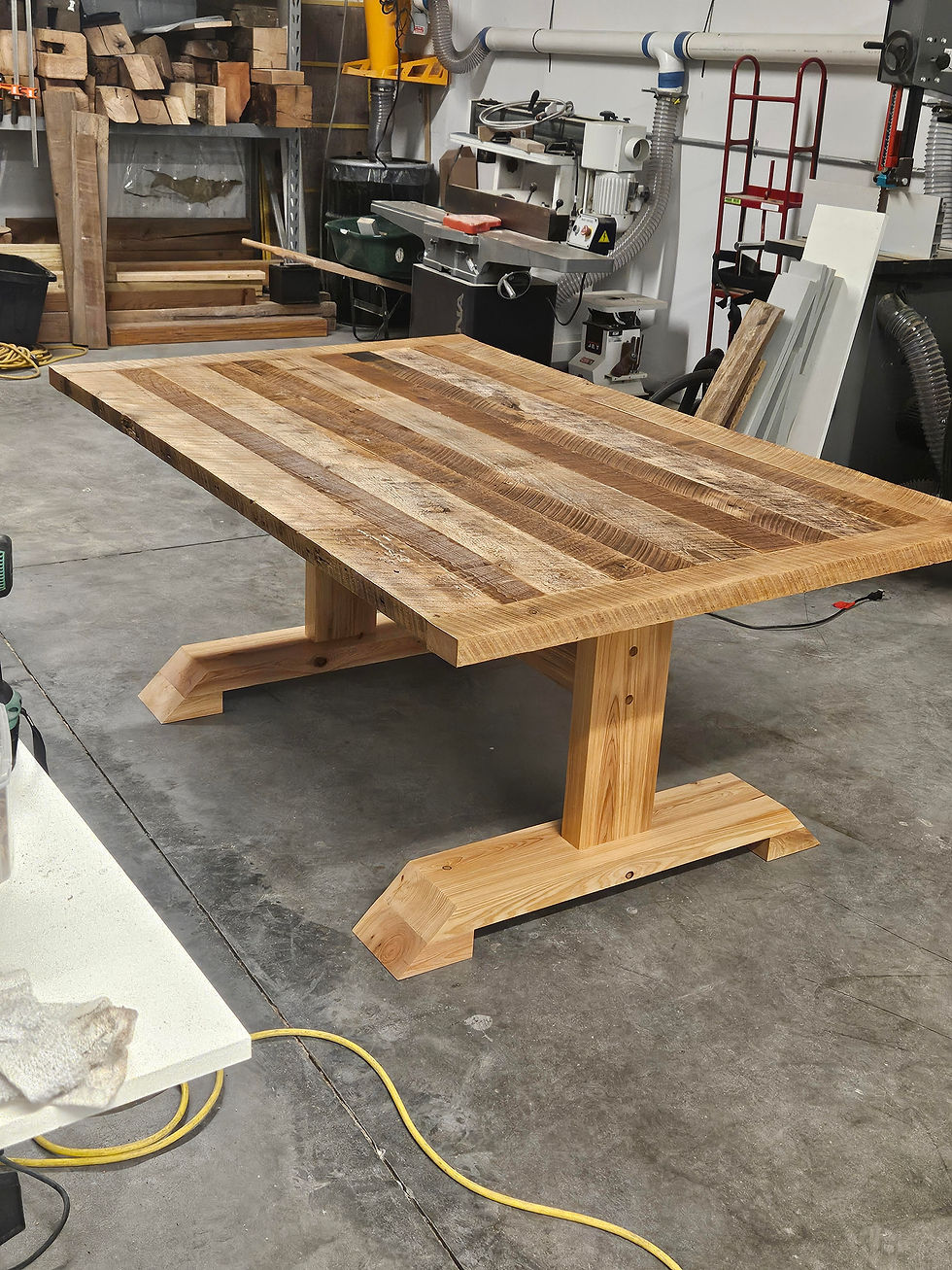 100_year_old_barnwood_table_73.5x45.5.jpg