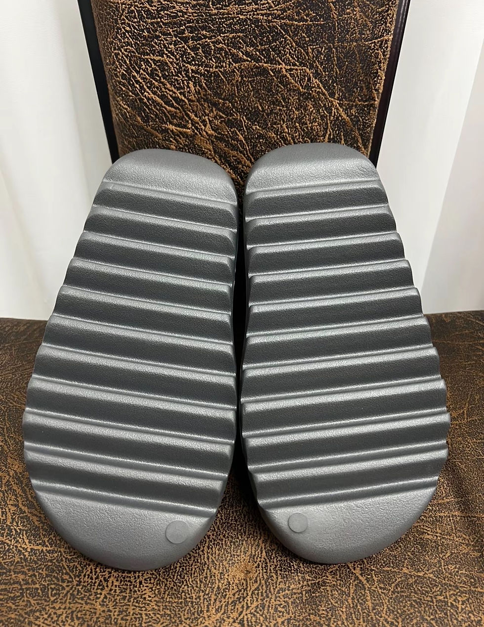 Hình thu nhỏ: Adidas YEEZY Slide Slide 'Granite'