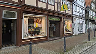 HaarPflegeShop: Geschäftfassade mit Schaufenster