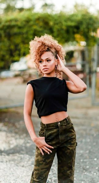 BlackModel_Curls_Makeup.jpg