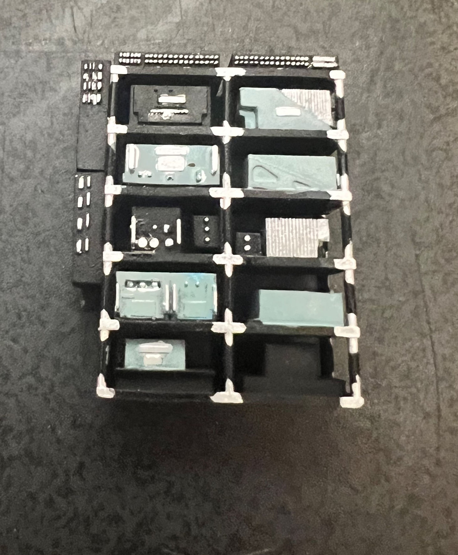 MH-53 Pavelow scale model electronics / "pizza rack"