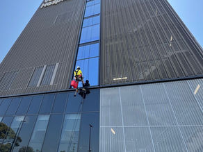 Strata Window Cleaning Sydney: Who Is Responsible and How Often Should It Be Done?