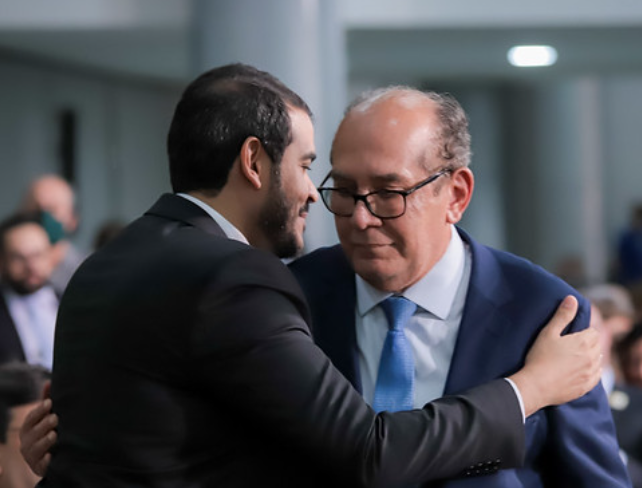 Gilmar sai em defesa de indicado de Lula ao STF e critica opositores