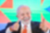 Lula volta a defender números da economia mesmo com dólar nas alturas e altos gastos do governo, e diz que o país vive “bom momento”