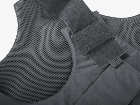 Trabalhador que atuou com colete e porte de arma vencidos não terá aumento de indenização, decide TST