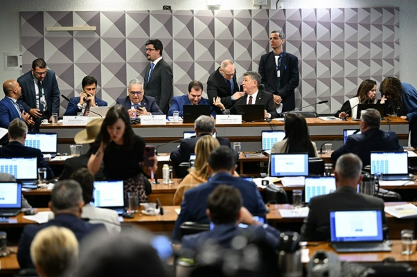 Por 8 a 2, STF barra continuidade da CPMI do INSS e encerra comissão