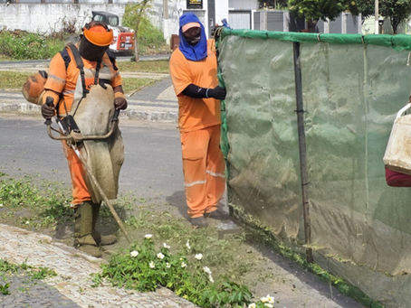 Limpeza urbana avança em bairros e principais avenidas de Varginha