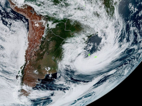 Chuva fora do padrão e formação de ciclone colocam 11 estados em alerta para temporais