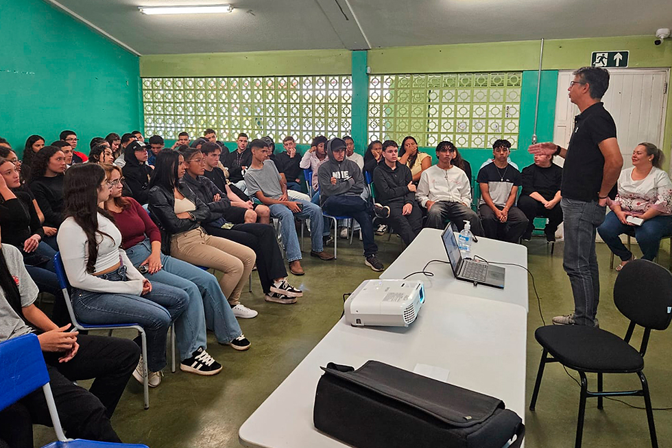 Estudantes de Varginha participam de júri simulado e conhecem o funcionamento do Judiciário