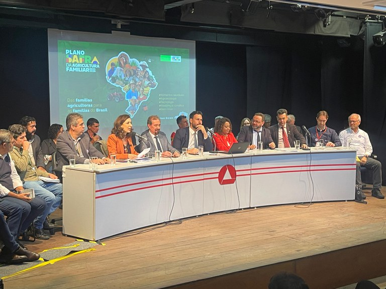 MDA lança Plano Safra da Agricultura Familiar e Pronara em Minas Gerais
