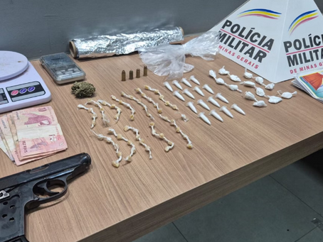 Dupla é presa com drogas, armas e munições em Simonésia, na Zona da Mata