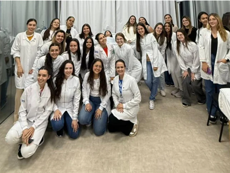 Biomedicina Unis: Prática foca na prevenção ao câncer de colo do útero