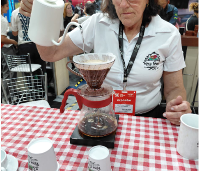 Microtorrefações impulsionam mercado de cafés especiais em Minas, com aumento de 48% em novos negócios em 2025