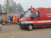 Motociclista fica em estado grave após colidir contra poste em Pouso Alegre