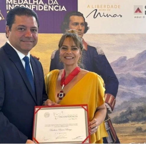 Ex-secretária agraciada em Ouro Preto